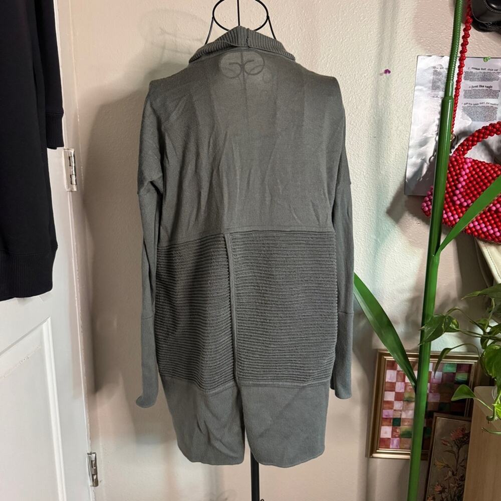 Lululemon Sit In Lotus Wrap II Medium Gray - Picture 6 of 9
